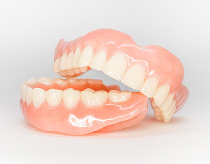 入れ歯は当院の得意分野です！患者様に寄り添ったオーダーメイドの入れ歯治療
